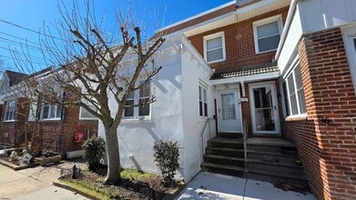 Building Photo - 34 N Montgomery Ave