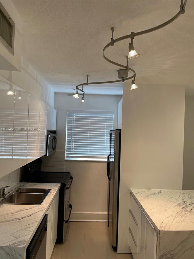 Foto del edificio - 1120 102nd St