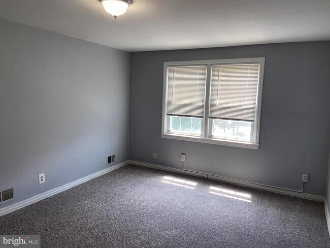 Foto del edificio - 1722 ABERDEEN Rd