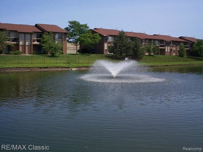 Building Photo - 33761 Pondview Cir
