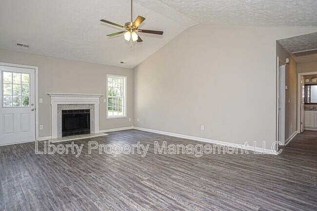 Building Photo - 1517 Clan Campbell Dr