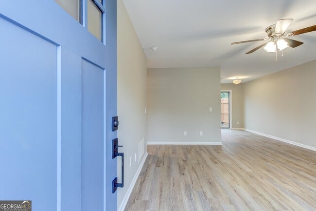 Building Photo - 48 Clark St