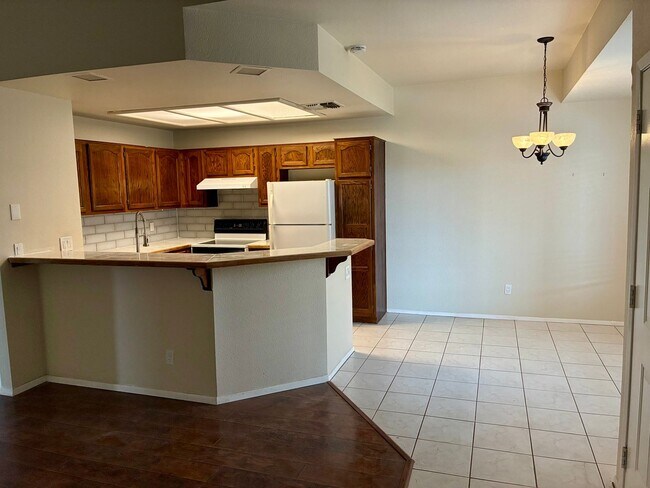 Foto del edificio - 1ST FULL MONTHS RENT FREE!!! AFFORDABLE UNIT IN NORTH PHOENIX!!!