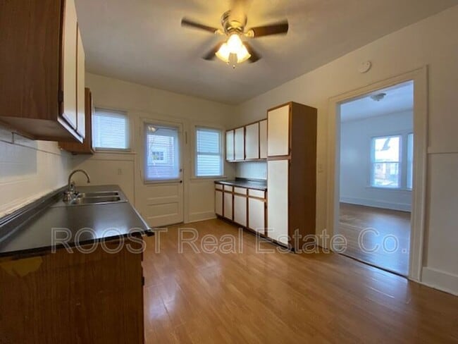 Foto del edificio - 1725 N Limestone St