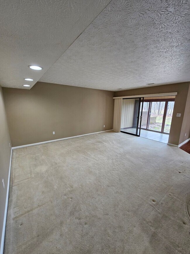 Foto del edificio - Beautiful 2 Bedroom Juniper Hills Condo For Rent