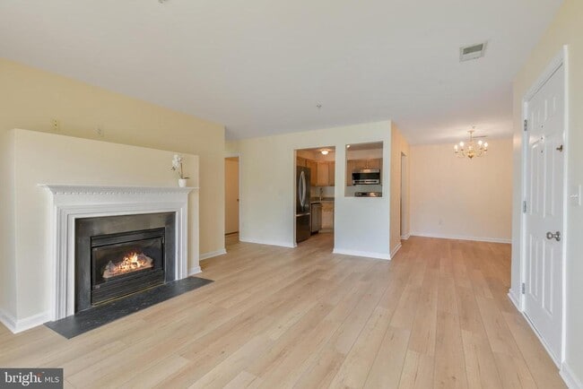 Building Photo - 136 Brookland Ct