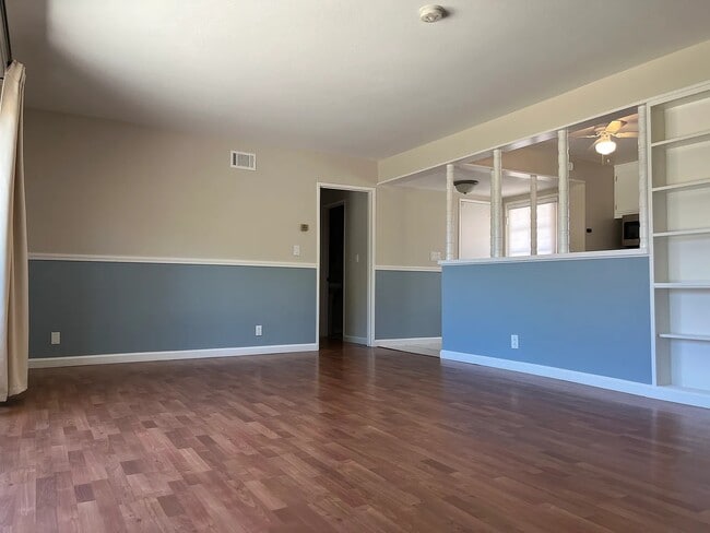 Building Photo - 5564 Yale Dr