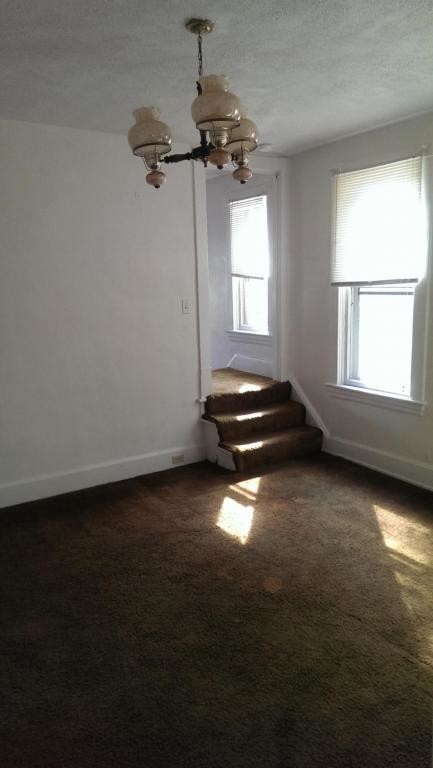 Foto del edificio - 704 Menoher Blvd