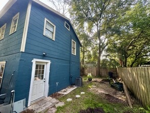 Building Photo - 1208 James St