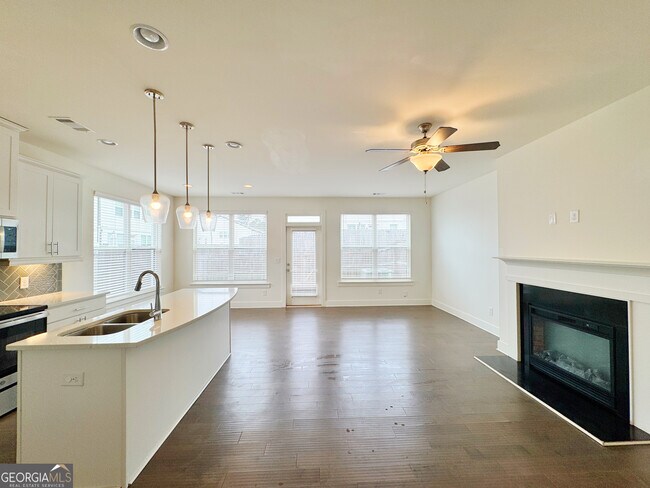 Building Photo - 123 S Auburn Lndg Pl