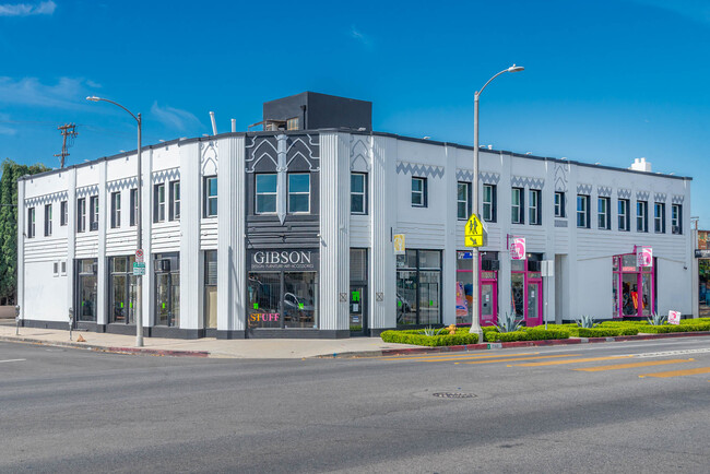 Foto del edificio - 7350 Beverly Blvd
