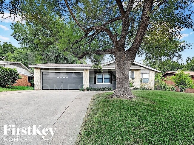 Building Photo - 4639 Nettleton Dr