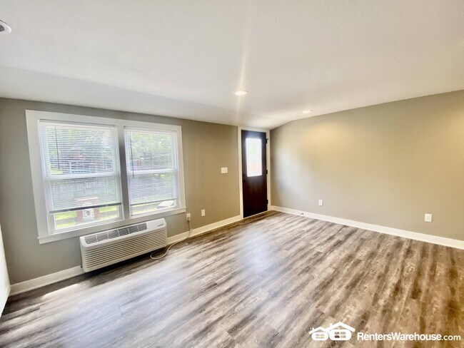 Foto del edificio - 2500 Grand Ave