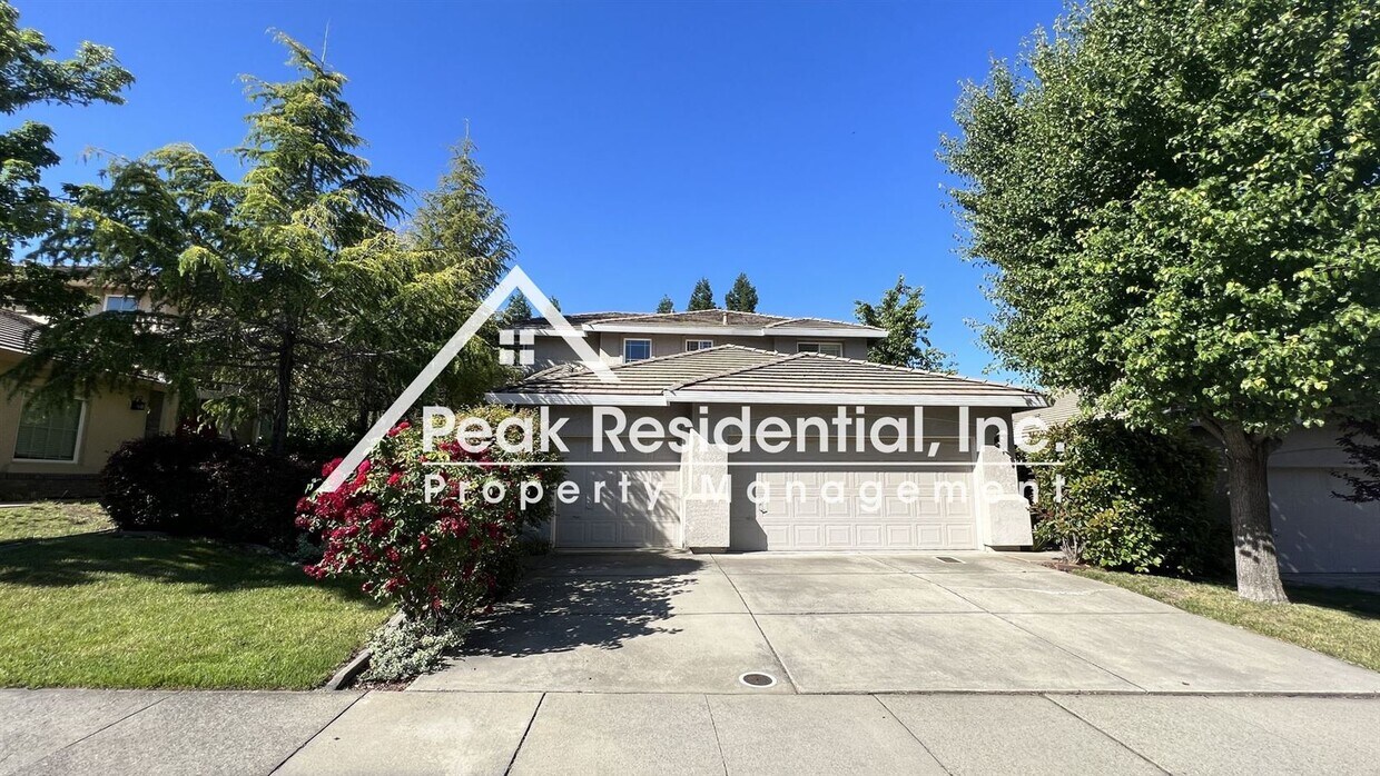 Foto principal - 4 br, 3 bath House - 981 Cameron Dr