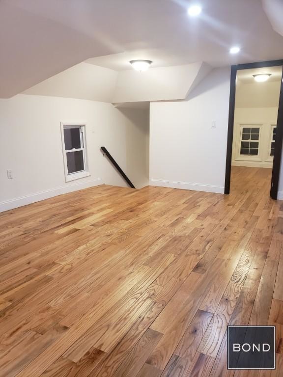Building Photo - The BEST 4 Bedroom in Richmond Hill!