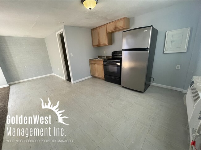 Foto del edificio - Private Studio Apartment Ready Now! MOVE I...