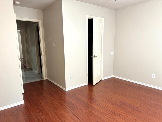Building Photo - 6507 Sunlit Orchard Dr