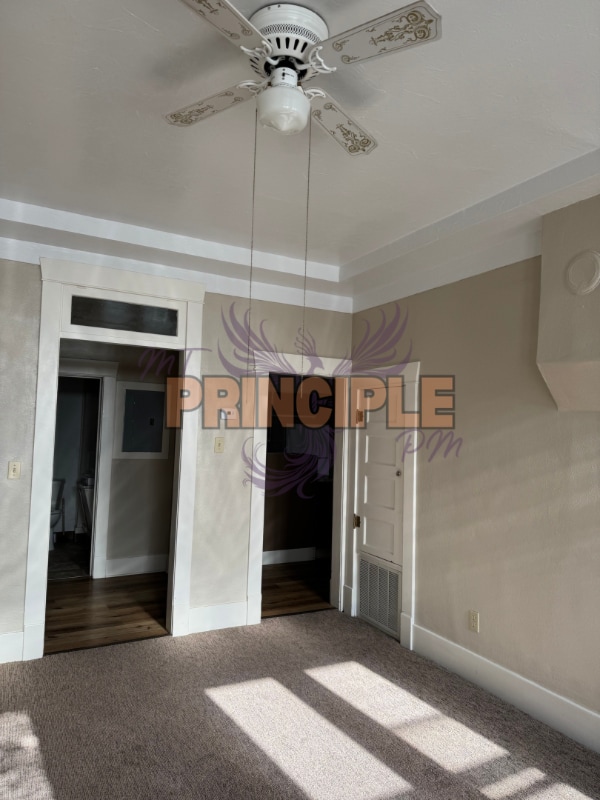 Building Photo - 214 E 3rd St