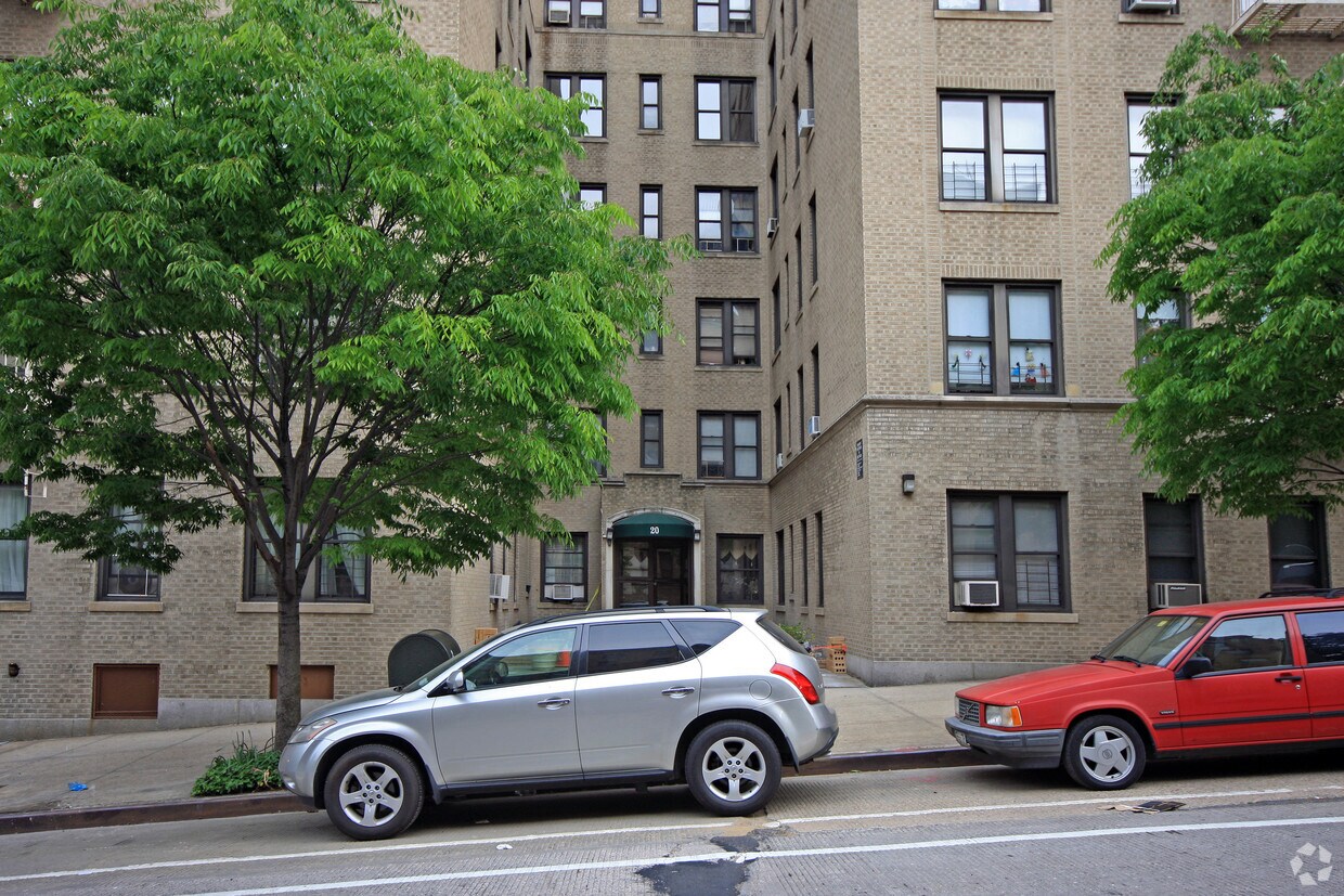 14 - 20 Seaman ¡alejado - 20 SEAMAN AVE