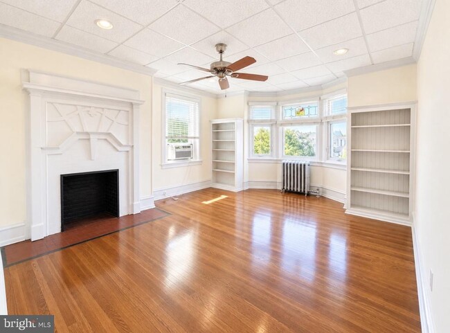 Building Photo - 815 Fayette St