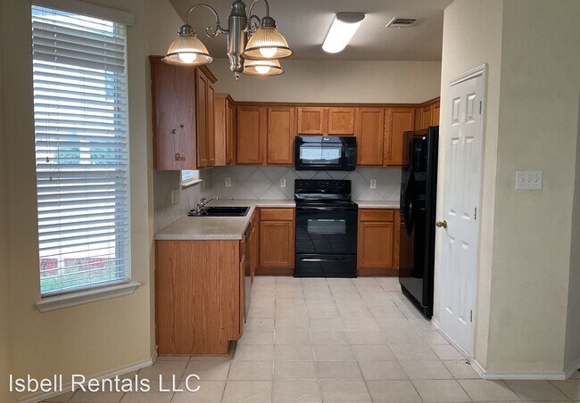 Building Photo - 3 br, 2.5 bath House - 4302 Cessnock Drive