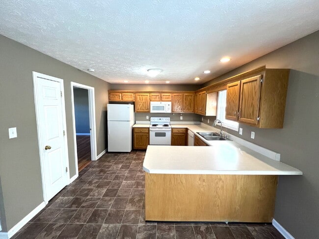 Building Photo - 3388 Pennridge Rd