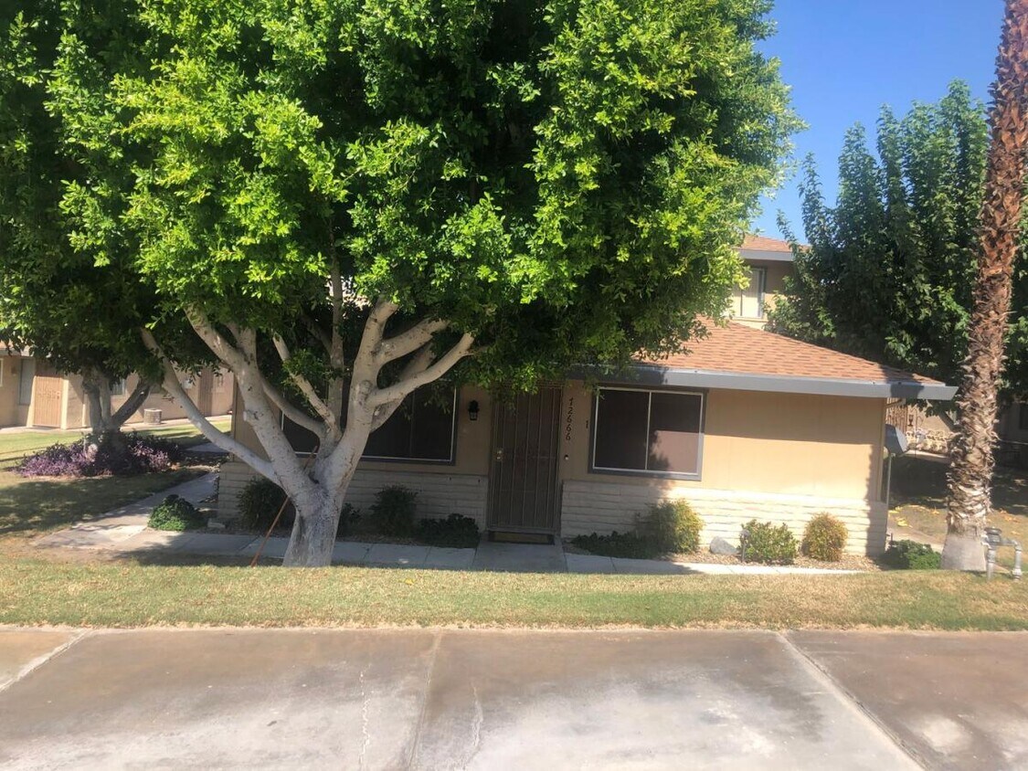 Primary Photo - 72666 Bursera Way