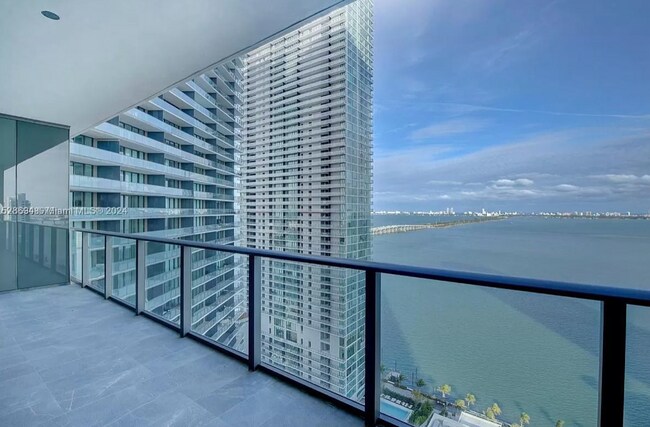 Foto del edificio - 480 NE 31st St