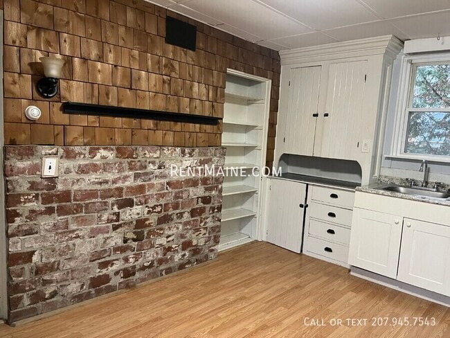 Building Photo - 439 Fourth St. Apt.