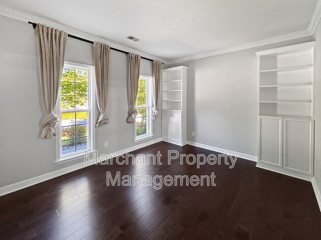 Foto del edificio - 6 Twickenham Dr