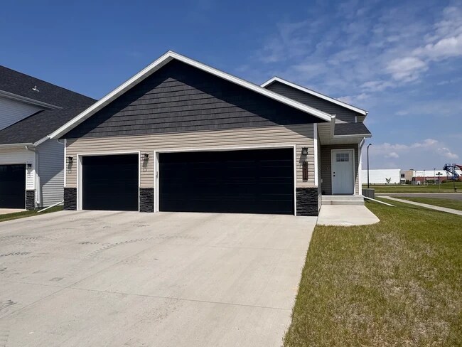 Foto del edificio - 2311 Eagle Valley Dr S