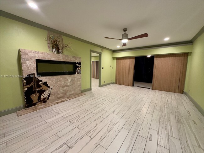 Building Photo - 6010 S Falls Cir Dr