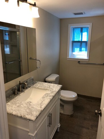 Foto del edificio - 34 W Spring Ave