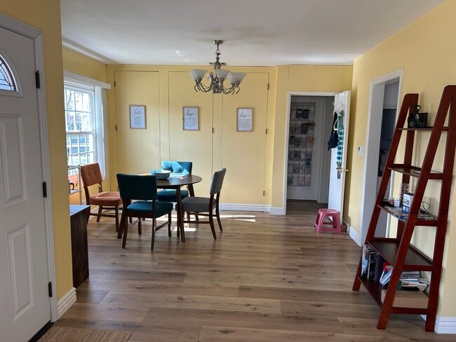 Foto del edificio - 637 Dornie St