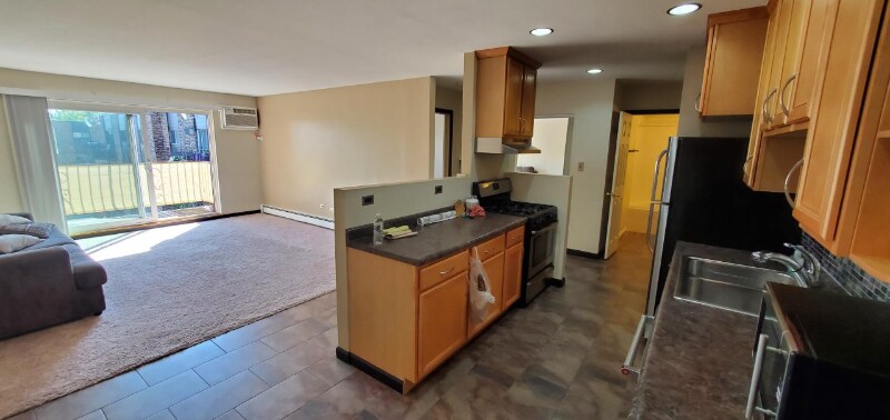Primary Photo - 8970 N Parkside Ave