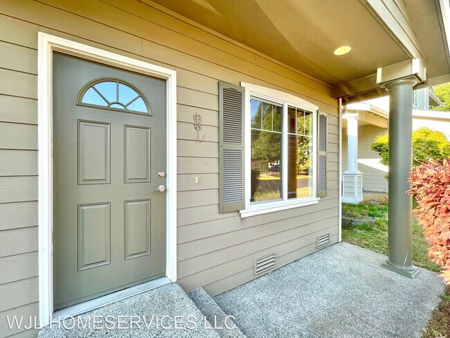 Foto del edificio - 4 br, 2.5 bath House - 4619 158th Place SW