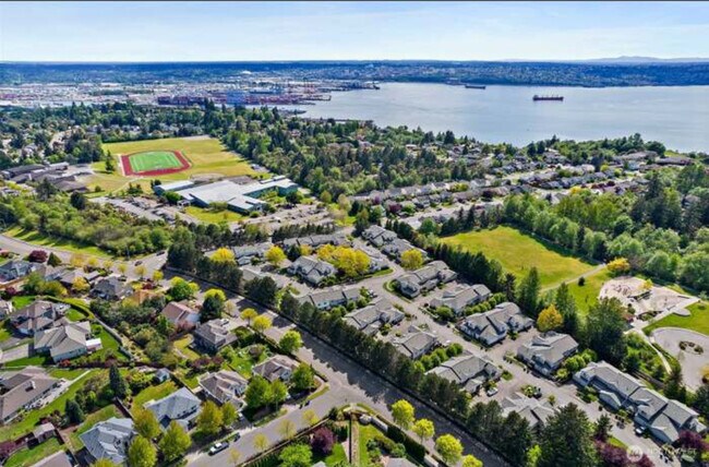 Foto del edificio - 4802 Nassau Ave NE