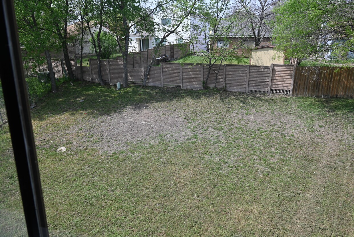 Half of back yard - 4031 Sunrise Bluff Dr