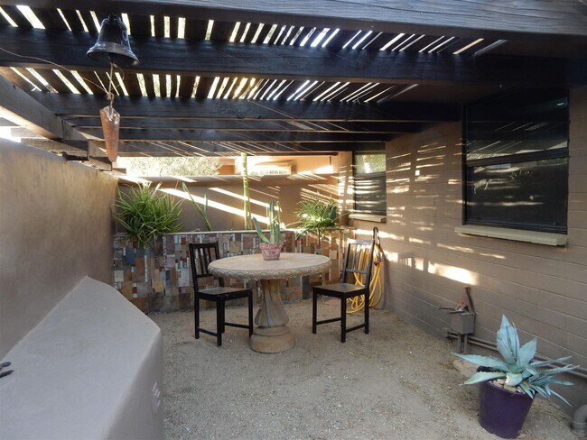 Building Photo - 1575 Yaqui Rd