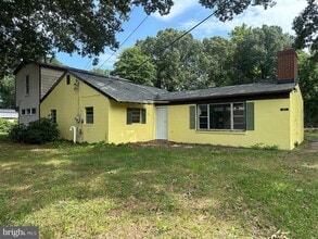 Building Photo - 80 Westmoreland Dr