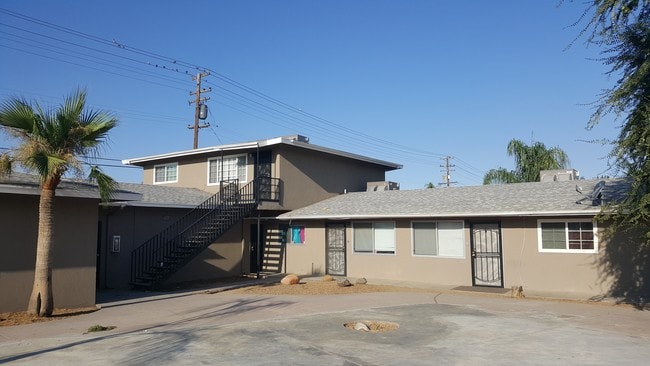 Building Photo - 701 Knotts St