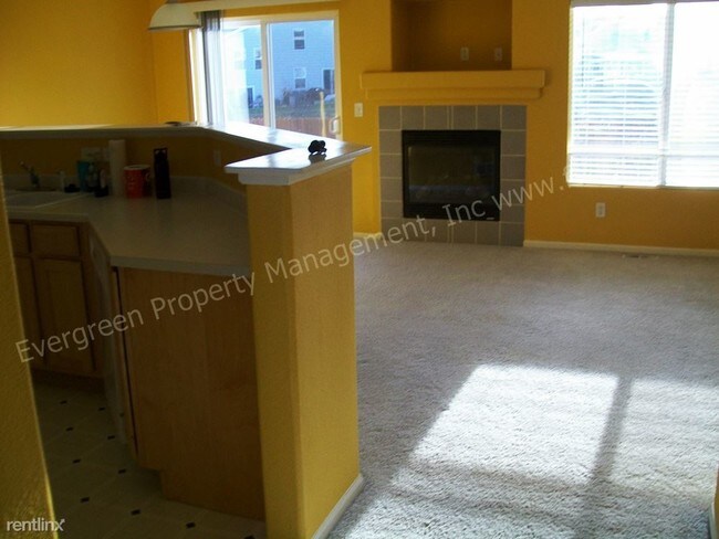 Building Photo - 4017 Three Bridges Ct