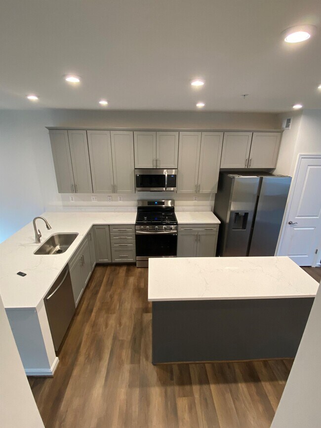 Building Photo - 206 Jenkins Way