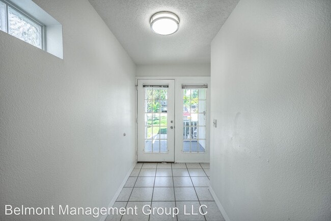 Building Photo - 2 br, 2.5 bath House - 808 E. South Street