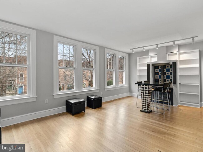 Foto del edificio - 1816 T St NW
