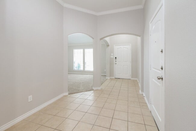 Building Photo - 824 San Felipe Trail