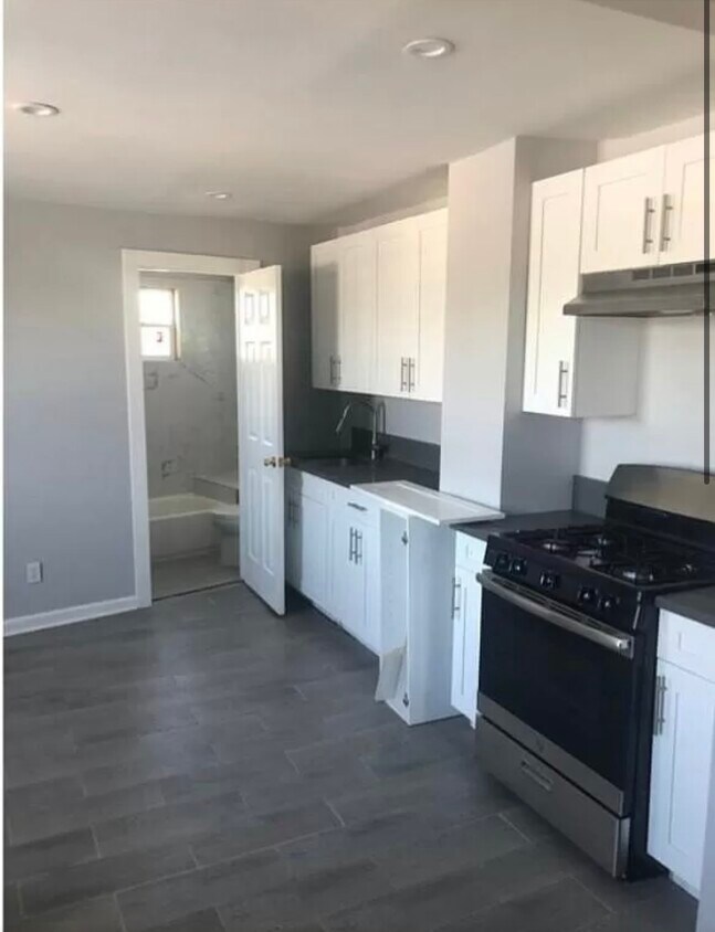 Foto principal - 807 Summer Ave