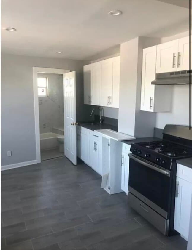 Primary Photo - 807 Summer Ave