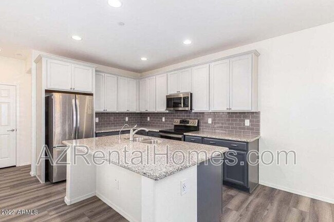 Building Photo - 1683 E Dogwood Ln