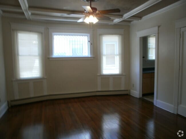 Building Photo - 405 Ellsworth Ave